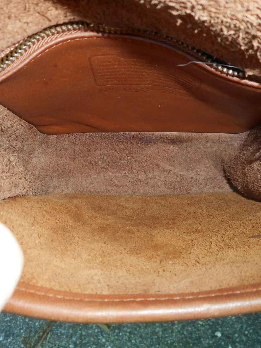Vintage Coach Murphy  Bag 9930, in British Tan - Picture 10 of 12